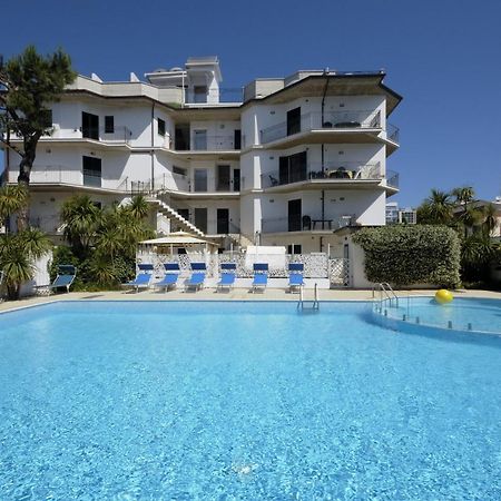 Residence Acquamarina San Benedetto del Tronto Exterior photo
